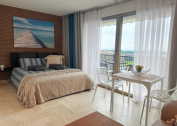 My Resid Appart Divina Cannes Marina Vue Mer